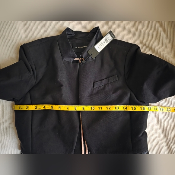 BCBGMAXAZRIA Arelia Zip Waist A-Line Essential Jacket Sz S Black Nwt - Picture 5 of 16